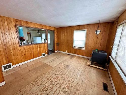 7647 Hwy 11/17, Kaministiquia, ON - Indoor Photo Showing Other Room