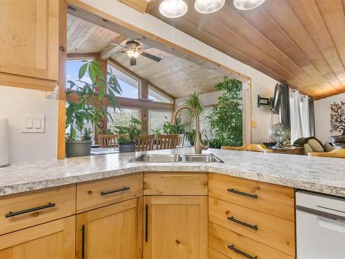 181 Gould Road, Kenora, ON - Indoor Photo Showing Kitchen With Double Sink