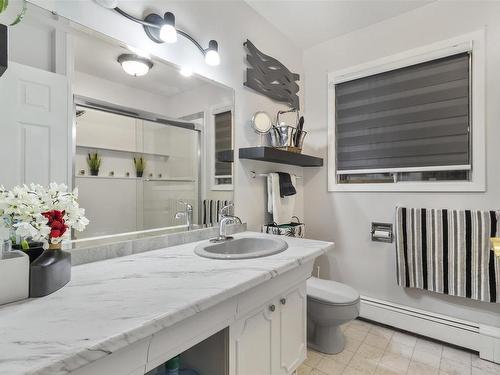 181 Gould Road, Kenora, ON - Indoor Photo Showing Bathroom