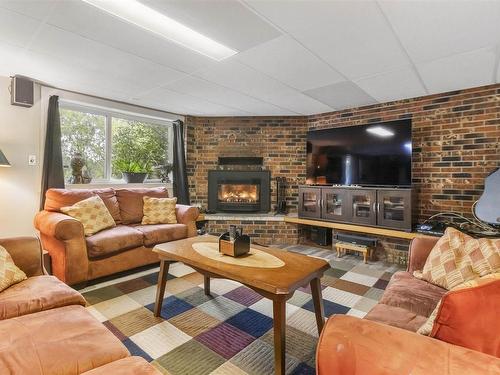 181 Gould Road, Kenora, ON - Indoor Photo Showing Living Room With Fireplace