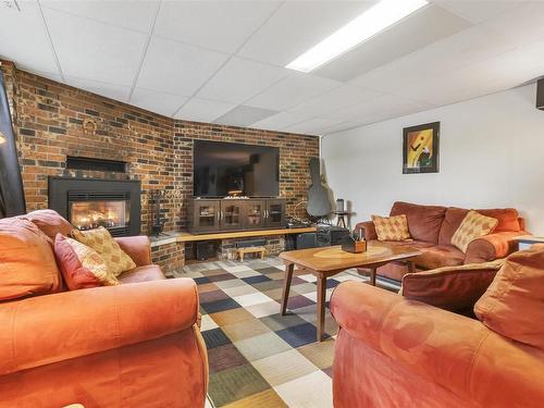 181 Gould Road, Kenora, ON - Indoor Photo Showing Living Room With Fireplace