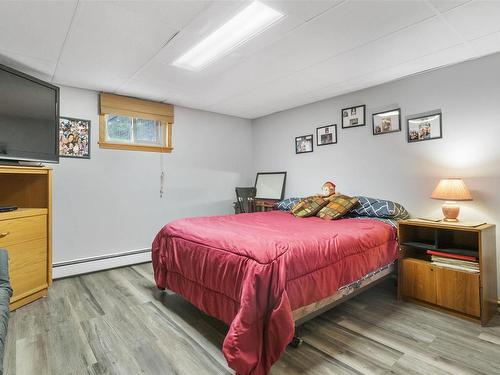 181 Gould Road, Kenora, ON - Indoor Photo Showing Bedroom