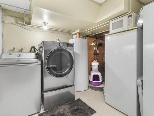 181 Gould Road, Kenora, ON - Indoor Photo Showing Laundry Room