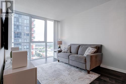 1710 - 75 Eglinton Avenue W, Mississauga, ON - Indoor Photo Showing Living Room