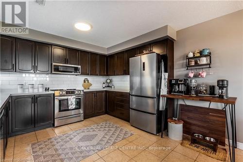 202 - 904 Paisley Road, Guelph, ON - Indoor Photo Showing Kitchen With Stainless Steel Kitchen