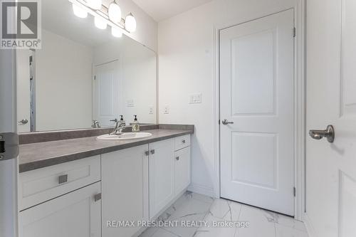 4279 Willick Road, Niagara Falls, ON - Indoor Photo Showing Bathroom