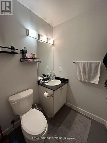 201 - 12 Yonge Street, Toronto (Waterfront Communities), ON - Indoor Photo Showing Bathroom