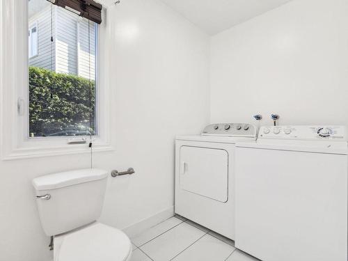 Bathroom - 29 Rue Des Pinsons, Gatineau (Hull), QC - Indoor Photo Showing Laundry Room