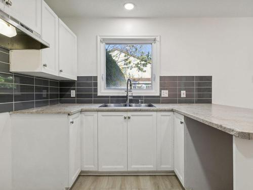 Kitchen - 29 Rue Des Pinsons, Gatineau (Hull), QC - Indoor Photo Showing Kitchen With Double Sink