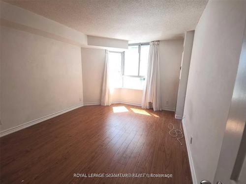 1412-711 Bay St, Toronto, ON - Indoor Photo Showing Other Room