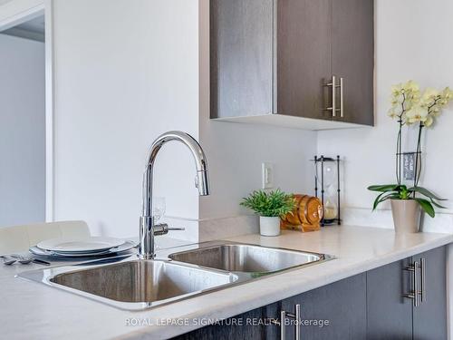 1020-8 Trent Ave, Toronto, ON - Indoor Photo Showing Kitchen With Double Sink