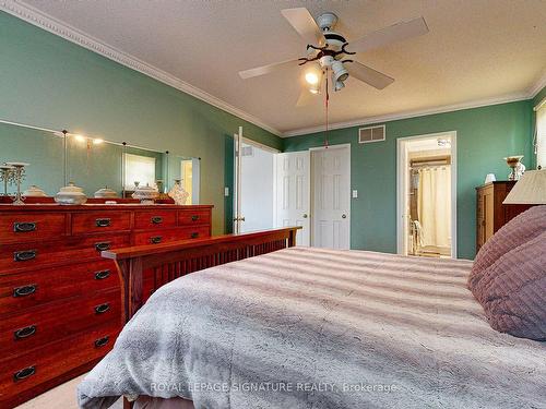 135 William Stephenson Dr, Whitby, ON - Indoor Photo Showing Bedroom