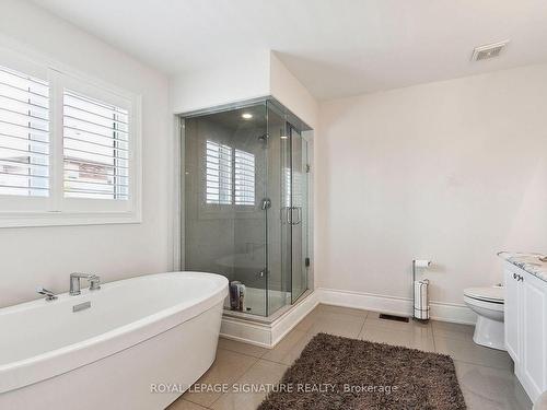 506 Clifford Perry Pl, Newmarket, ON - Indoor Photo Showing Bathroom