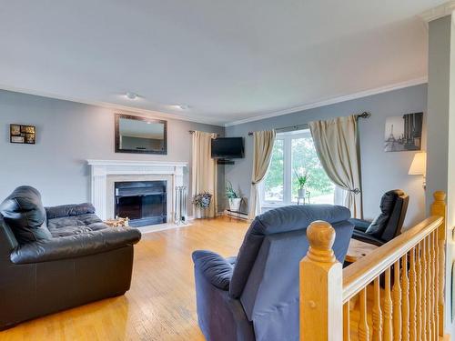 Living room - 204 Av. Des Glaïeuls, Gatineau (Aylmer), QC - Indoor Photo Showing Living Room With Fireplace