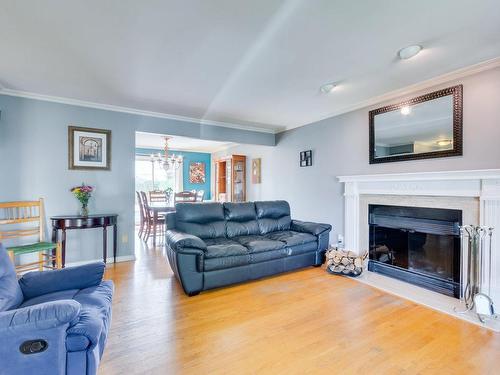 Salon - 204 Av. Des Glaïeuls, Gatineau (Aylmer), QC - Indoor Photo Showing Living Room With Fireplace