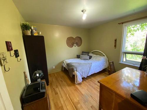 Chambre Ã Â coucher - 35 Rue Tremblay, Clermont, QC - Indoor Photo Showing Bedroom