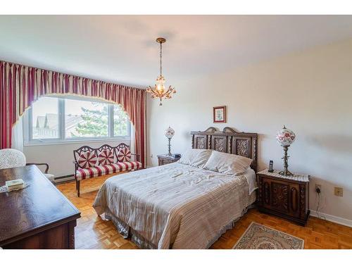 Master bedroom - 3055 Rue St-Victor, Laval (Duvernay), QC - Indoor Photo Showing Bedroom