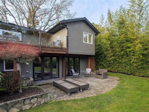 3465 Cadboro Bay Rd, Oak Bay, BC 