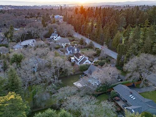 3465 Cadboro Bay Rd, Oak Bay, BC 