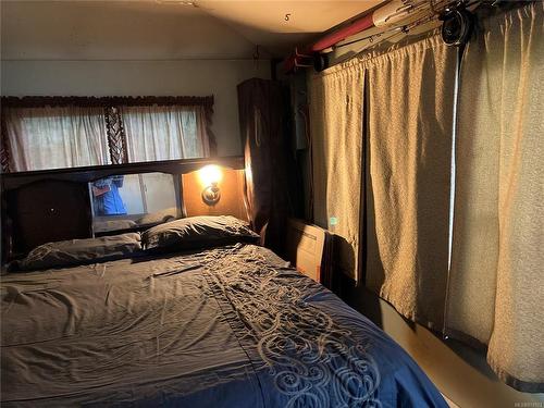 961 Elm St, Campbell River, BC - Indoor Photo Showing Bedroom