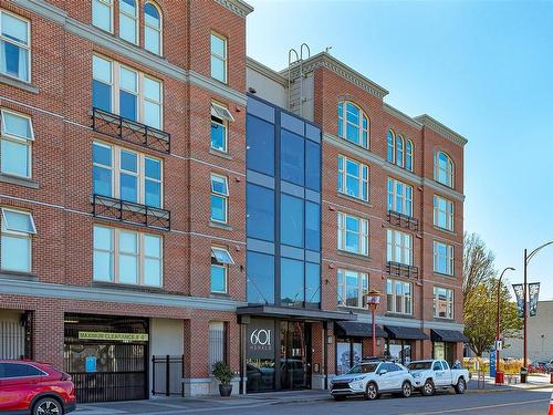 205-601 Herald St, Victoria, BC - Outdoor With Facade