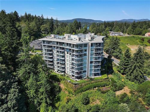 403-5388 Hill Rise Terr, Saanich, BC - Outdoor With View