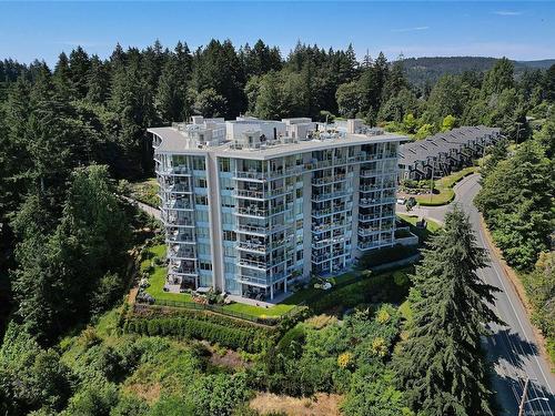 403-5388 Hill Rise Terr, Saanich, BC - Outdoor With View