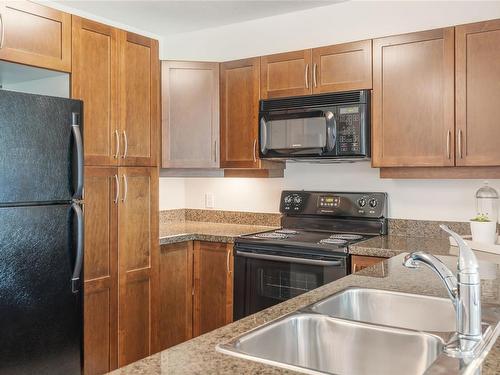 304-297 Hirst Ave, Parksville, BC - Indoor Photo Showing Kitchen With Double Sink