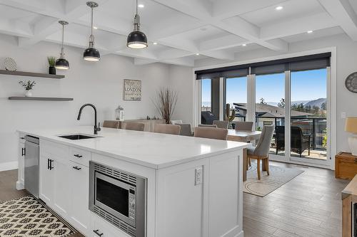 2492 Tallus Heights Lane, West Kelowna, BC - Indoor Photo Showing Kitchen With Upgraded Kitchen