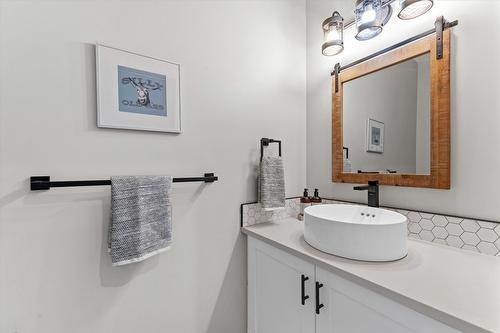 2492 Tallus Heights Lane, West Kelowna, BC - Indoor Photo Showing Bathroom