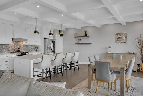 2492 Tallus Heights Lane, West Kelowna, BC - Indoor Photo Showing Dining Room