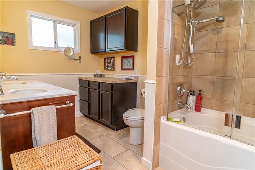 2691 Abbott Street, Kelowna, BC - Indoor Photo Showing Bathroom