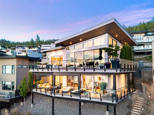 3354 Mckinley Beach Drive, Kelowna, BC - Outdoor With Deck Patio Veranda