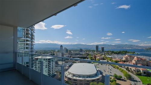 2105-1181 Sunset Drive, Kelowna, BC - Outdoor With Balcony With View