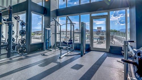 2105-1181 Sunset Drive, Kelowna, BC - Indoor Photo Showing Gym Room