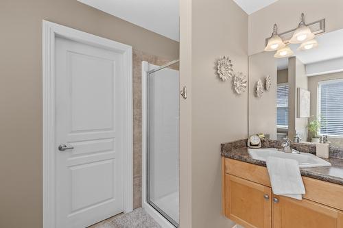 229-2455 Quail Ridge Boulevard, Kelowna, BC - Indoor Photo Showing Other Room