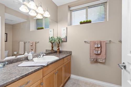 229-2455 Quail Ridge Boulevard, Kelowna, BC - Indoor Photo Showing Bathroom