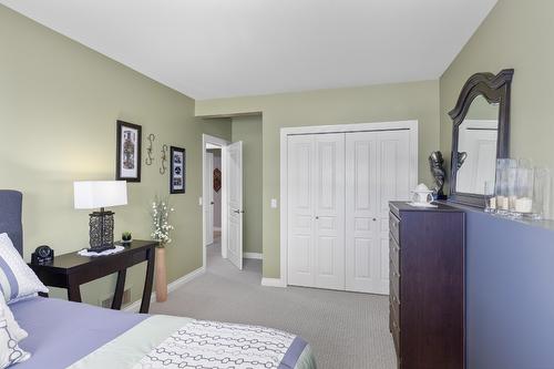 229-2455 Quail Ridge Boulevard, Kelowna, BC - Indoor Photo Showing Bedroom