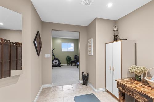 229-2455 Quail Ridge Boulevard, Kelowna, BC - Indoor Photo Showing Other Room