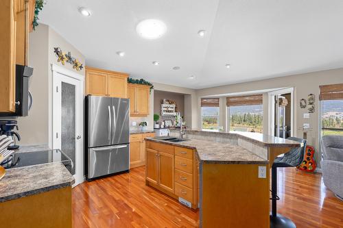 229-2455 Quail Ridge Boulevard, Kelowna, BC - Indoor Photo Showing Kitchen With Double Sink