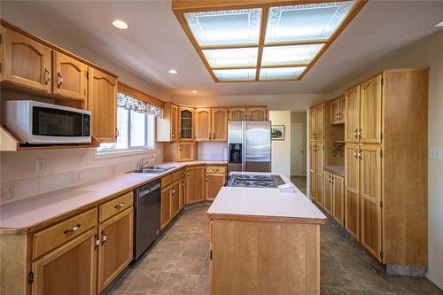 2316 Sunvale Place, Okanagan Falls, BC - Indoor Photo Showing Kitchen With Double Sink