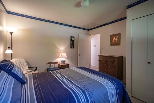 2316 Sunvale Place, Okanagan Falls, BC - Indoor Photo Showing Bedroom