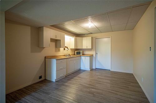 2316 Sunvale Place, Okanagan Falls, BC - Indoor Photo Showing Kitchen