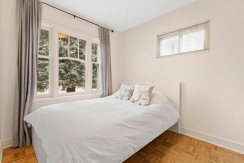 795 Copeland Place, Kelowna, BC - Indoor Photo Showing Bedroom