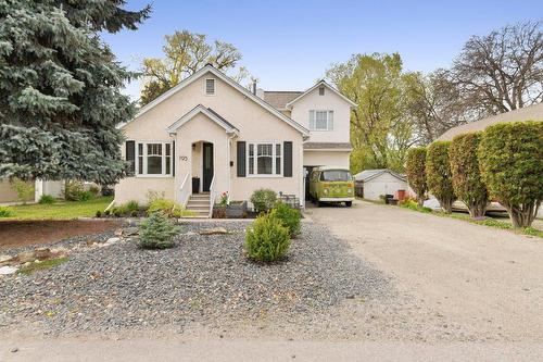 795 Copeland Place, Kelowna, BC - Outdoor With Facade