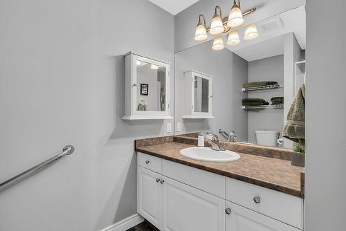 1704 Merlot Drive, West Kelowna, BC - Indoor Photo Showing Bathroom