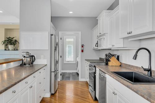 1704 Merlot Drive, West Kelowna, BC - Indoor Photo Showing Kitchen