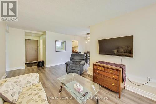 910 - 345 Driftwood Avenue, Toronto (Black Creek), ON - Indoor Photo Showing Living Room