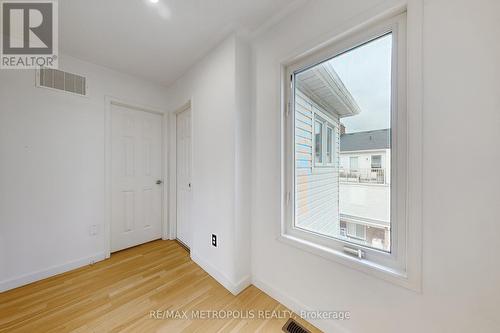 20 Odoardo Di Santo Circle, Toronto (Downsview-Roding-Cfb), ON - Indoor Photo Showing Other Room