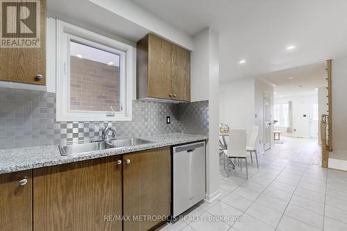 20 Odoardo Di Santo Circle, Toronto (Downsview-Roding-Cfb), ON - Indoor Photo Showing Kitchen With Double Sink